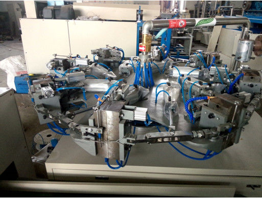 0.7Mpa 6 İstasyonlu Ekstrüzyon Plastik Şişe Şişirme Makinesi 15kw