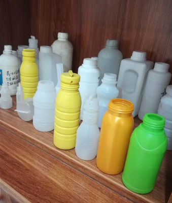 7.5KW 4 İstasyonlu PP Küçük Plastik Şişirme Makinesi 1000ml