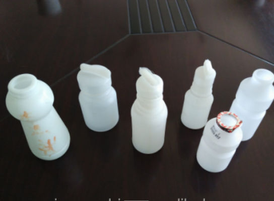 330ml Plastik Ekstrüzyon Şişirme Makinesi 18.5KW 2000kg