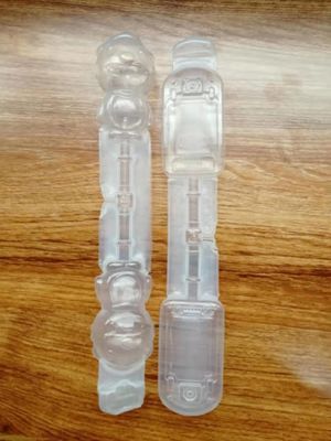 6 Kalıp Plastik Şişirme Makinesi 8kw Plastik Şişirme Saatte 3000pcs