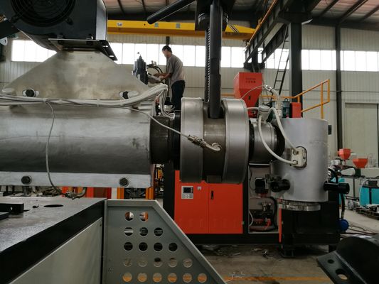 Otomatik 12 Kalıplı Döner Şişirme Makinesi 6000pcs / H Ürün Hacmi 90ml