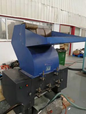 XC-GP300 Plastik Kırma Yardımcı Makinası