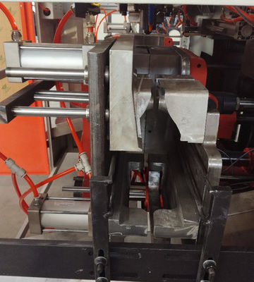 Otomatik Yağ Şişesi HDPE 5l Şişirme Makinesi 300PCS/HR