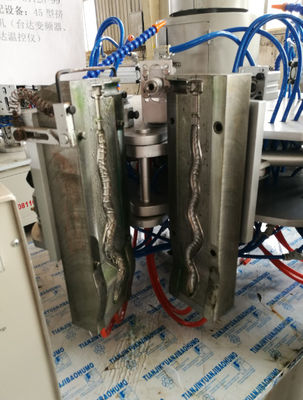 Süt 1000ml Plastik Şişe Şişirme Makinesi 4 Kalıp Döner Tam Otomatik