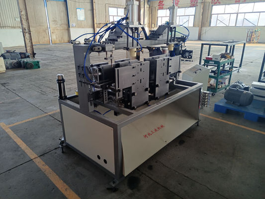 Orta Ölçekli Pistonlu LDPE Plastik Şişirme Makinesi Otomatik