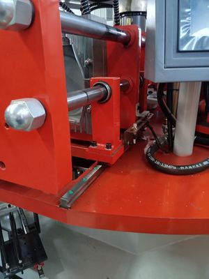 Servo HDPE Tam Otomatik Şişirme Makinesi Yüksek Hızlı Altı Kalıp